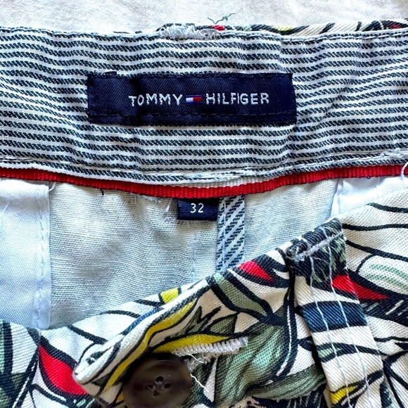 NWT Tommy Hilfiger🌴Tropical Shorts size 32 - Picture 2 of 5